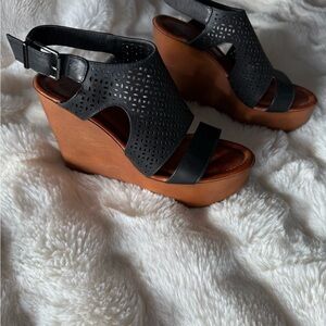 Gianni bini platform shoes size 8.5